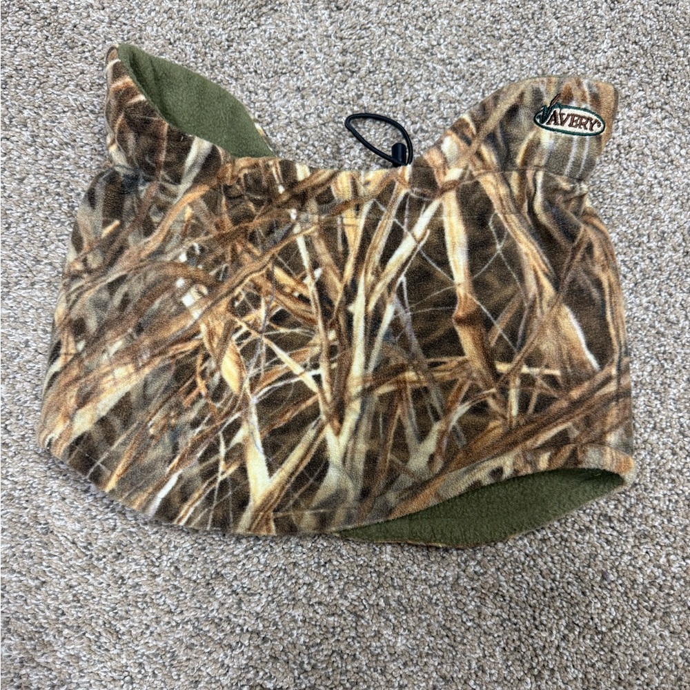 Avery camo neck gaiter